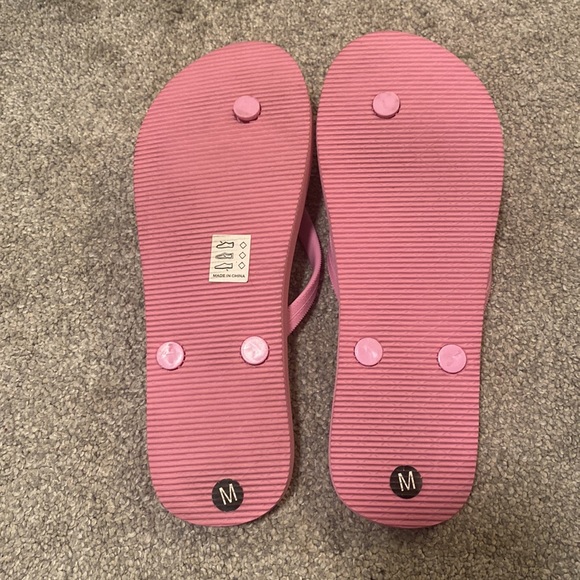 Las Vegas Strip Flip Flop Sandals Pink. - Picture 3 of 4